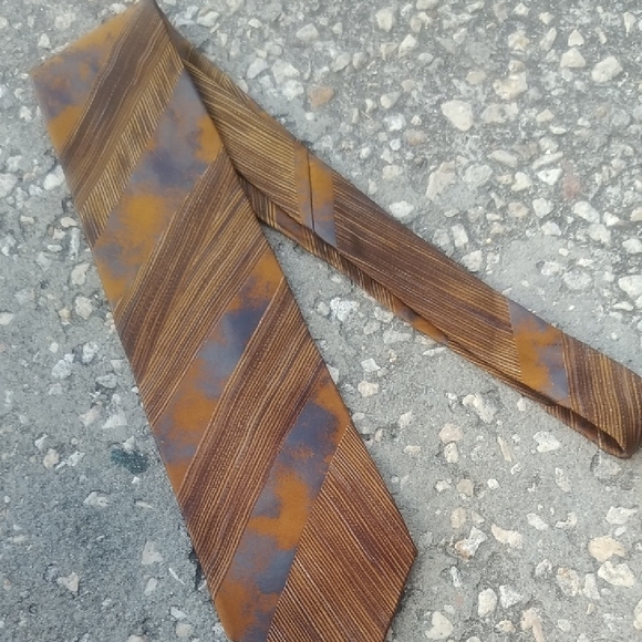 Donna Karan New Burlwood Print Men's Tie Silk